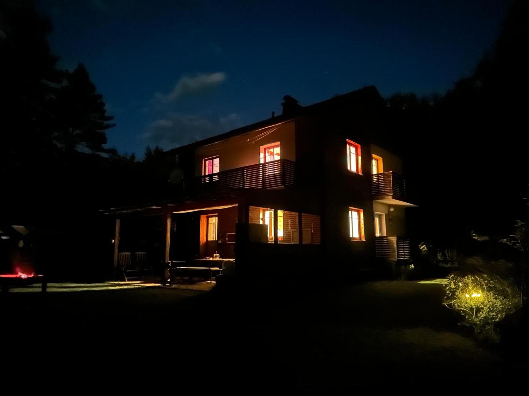 Ferienhaus Im Wald Edelschrott エクステリア 写真