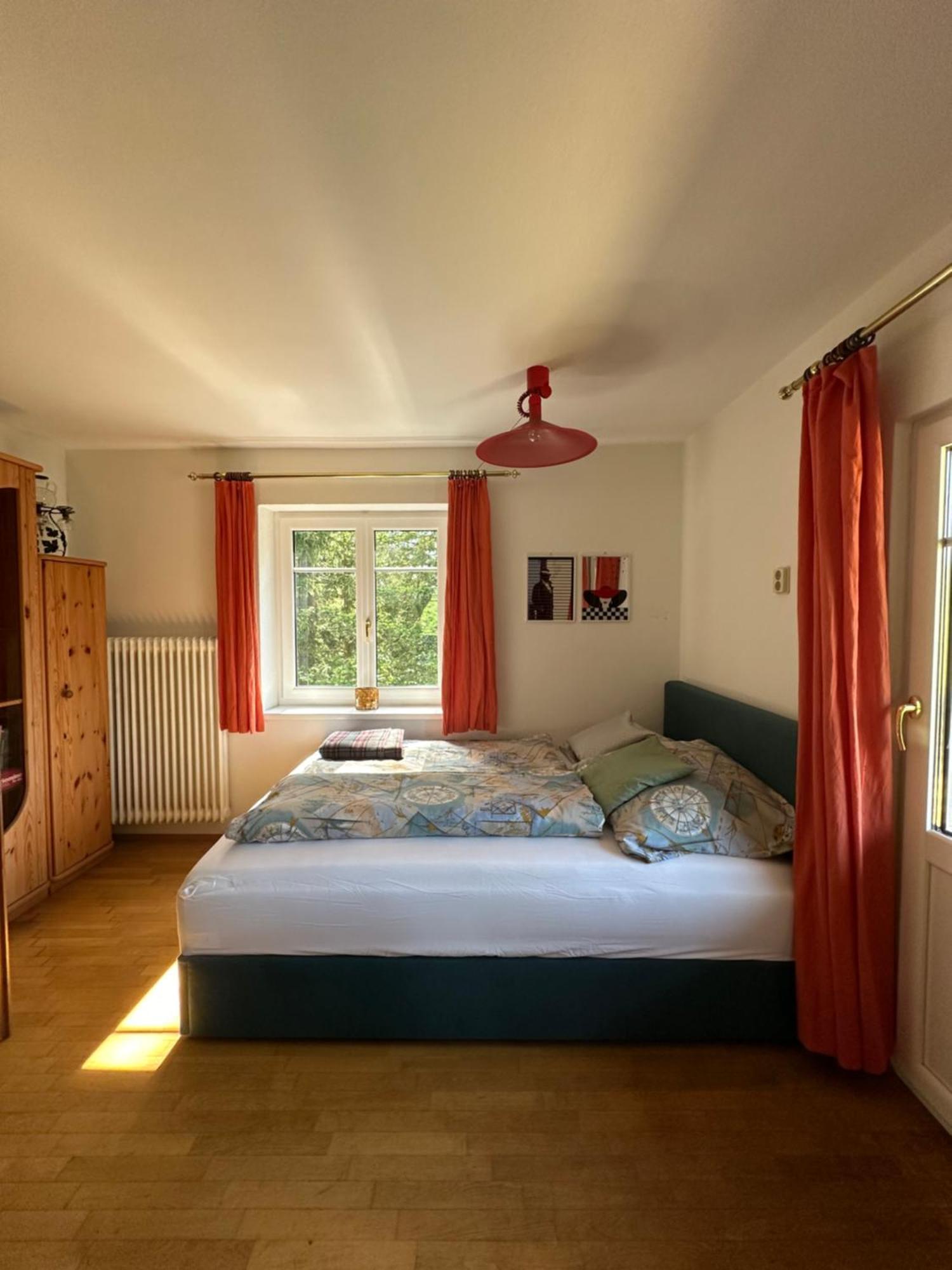 Ferienhaus Im Wald Edelschrott エクステリア 写真