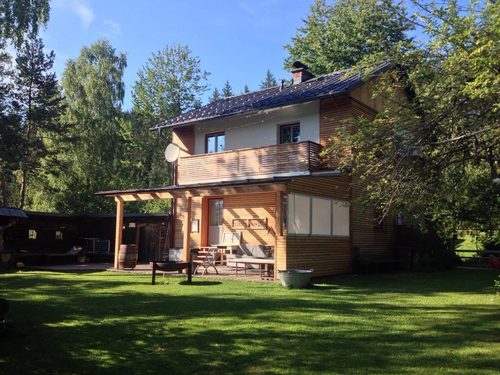 Ferienhaus Im Wald Edelschrott エクステリア 写真