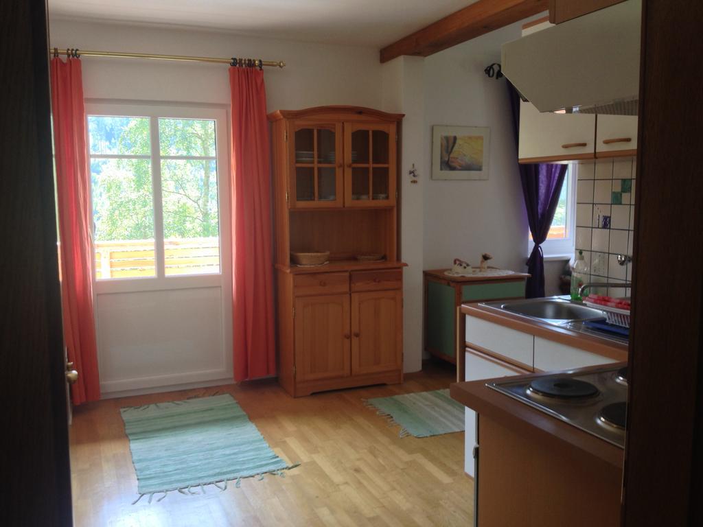 Ferienhaus Im Wald Edelschrott エクステリア 写真