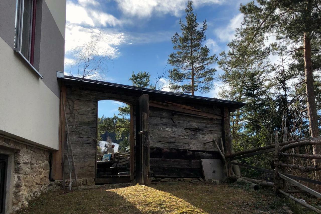 Ferienhaus Im Wald Edelschrott エクステリア 写真